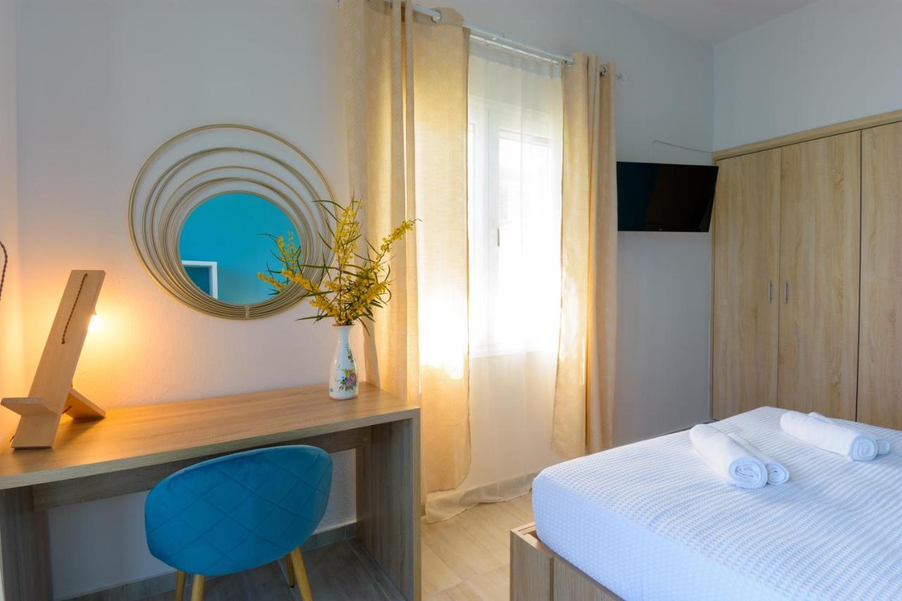 Margarita'S Seafront Luxury Apartment Elounda  Bagian luar foto