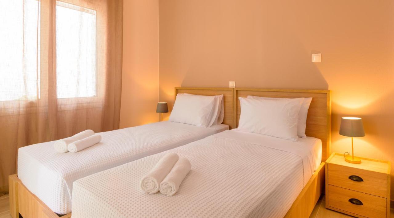 Margarita'S Seafront Luxury Apartment Elounda  Bagian luar foto